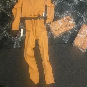 Brand NEW legging & crop top